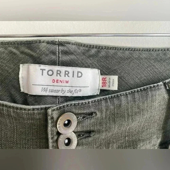 Torrid Skinny Jegging Jeans Olive Army Green Size 18 Regular Super Stretchy - Picture 4 of 8